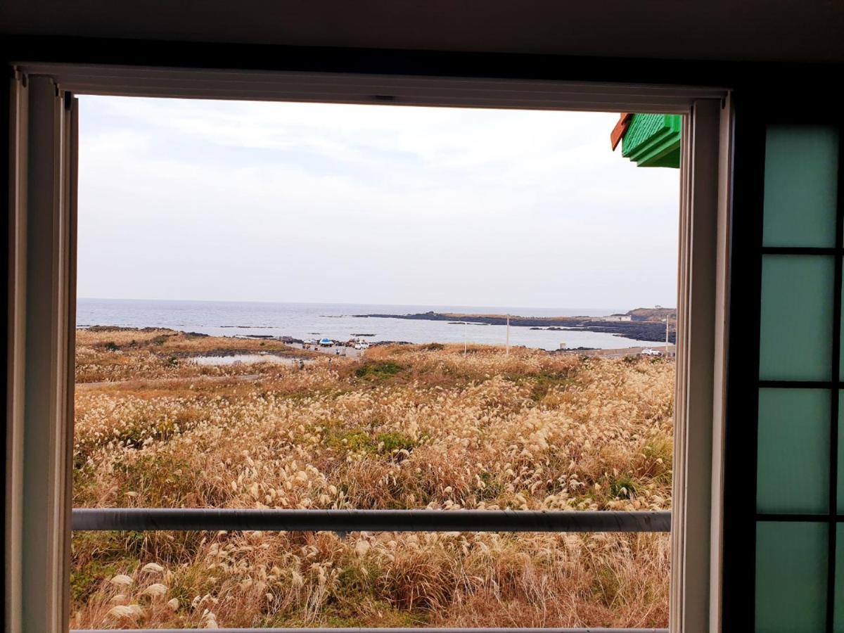Morning Beach Pension Чеджудо Экстерьер фото