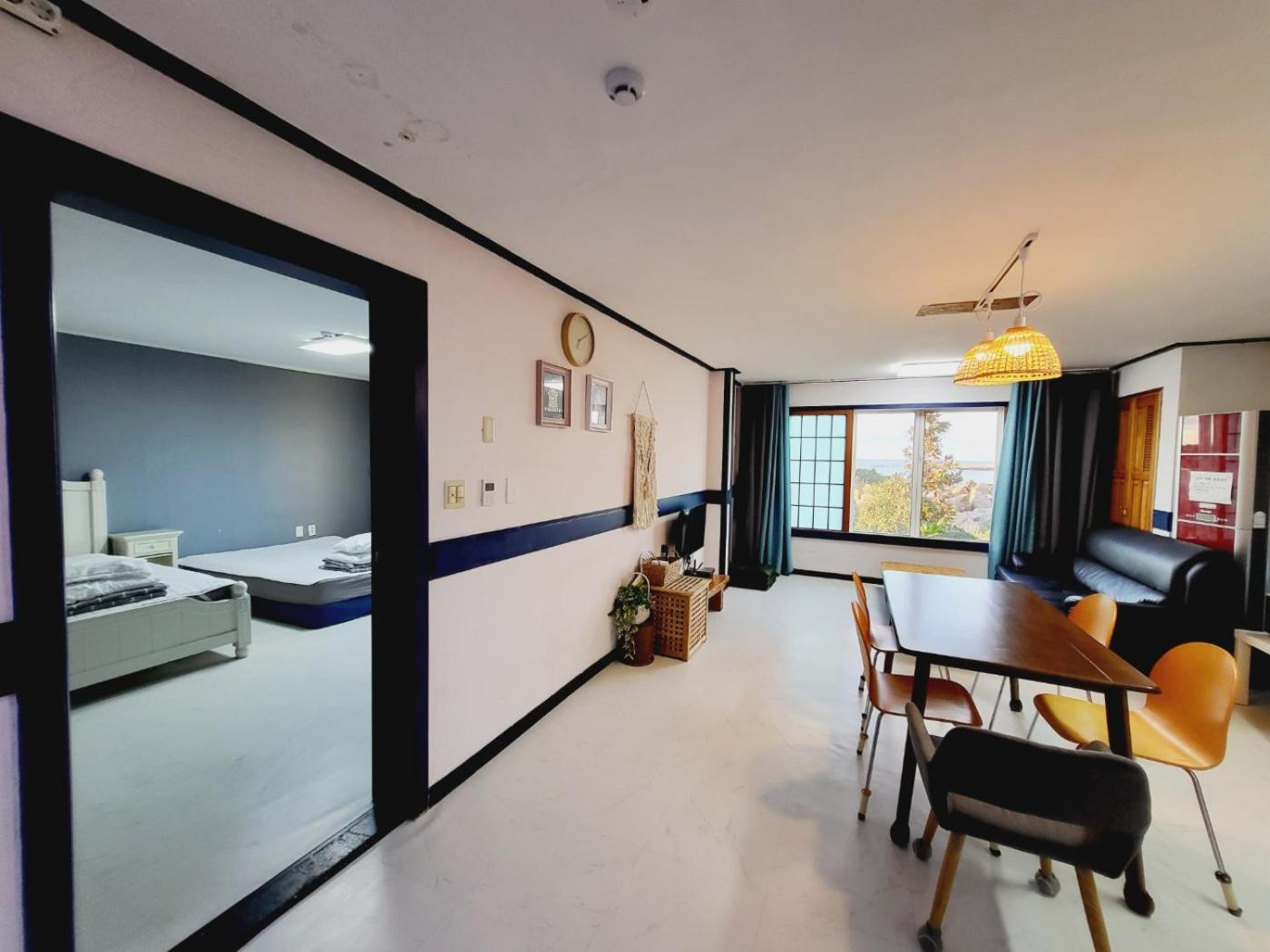 Morning Beach Pension Чеджудо Экстерьер фото