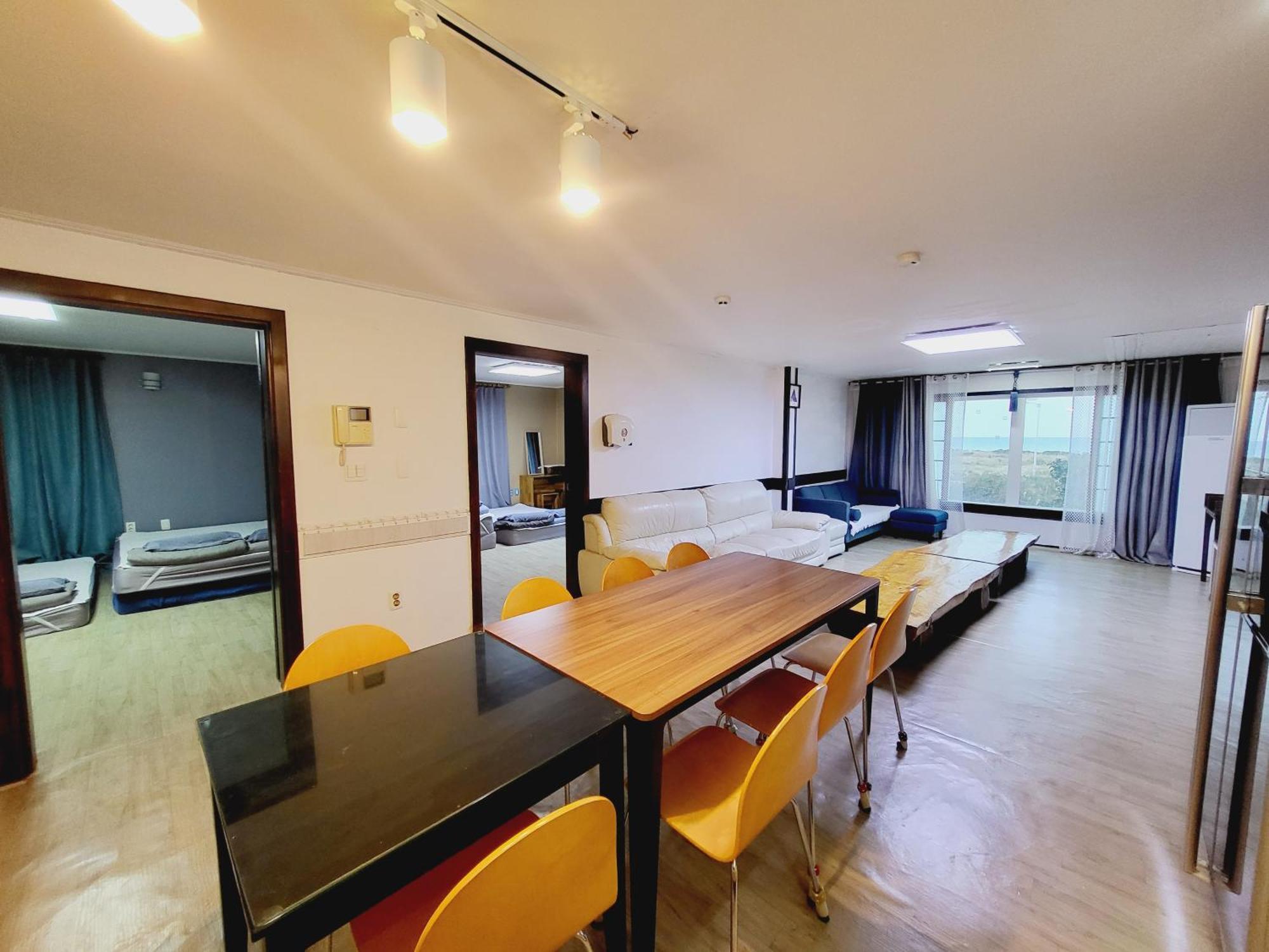 Morning Beach Pension Чеджудо Экстерьер фото