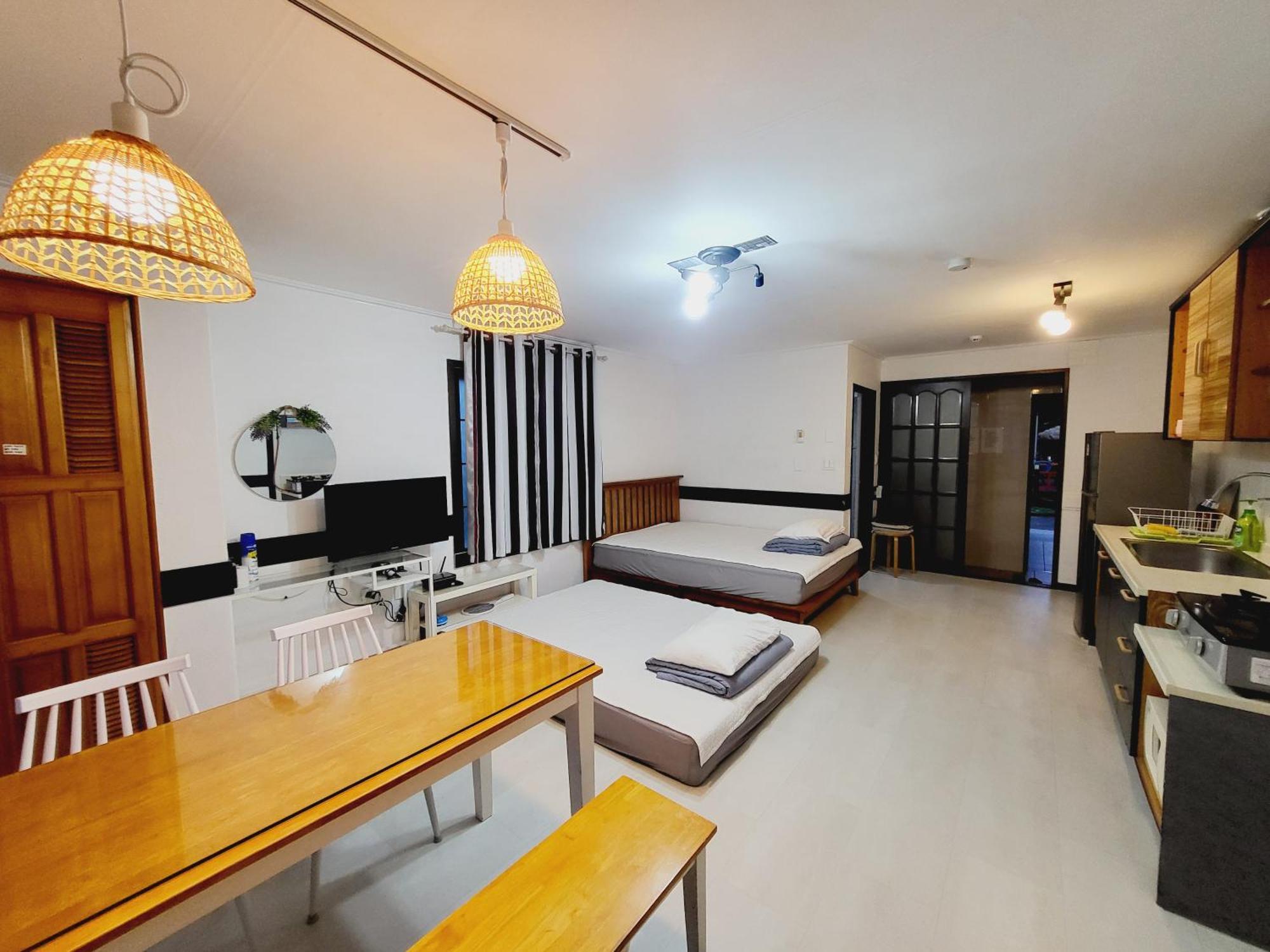 Morning Beach Pension Чеджудо Экстерьер фото