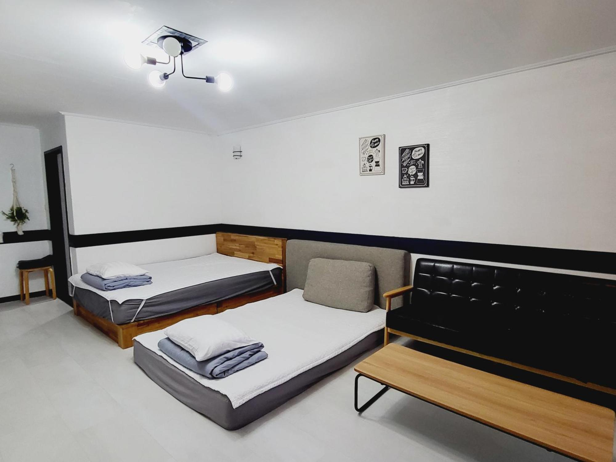 Morning Beach Pension Чеджудо Экстерьер фото