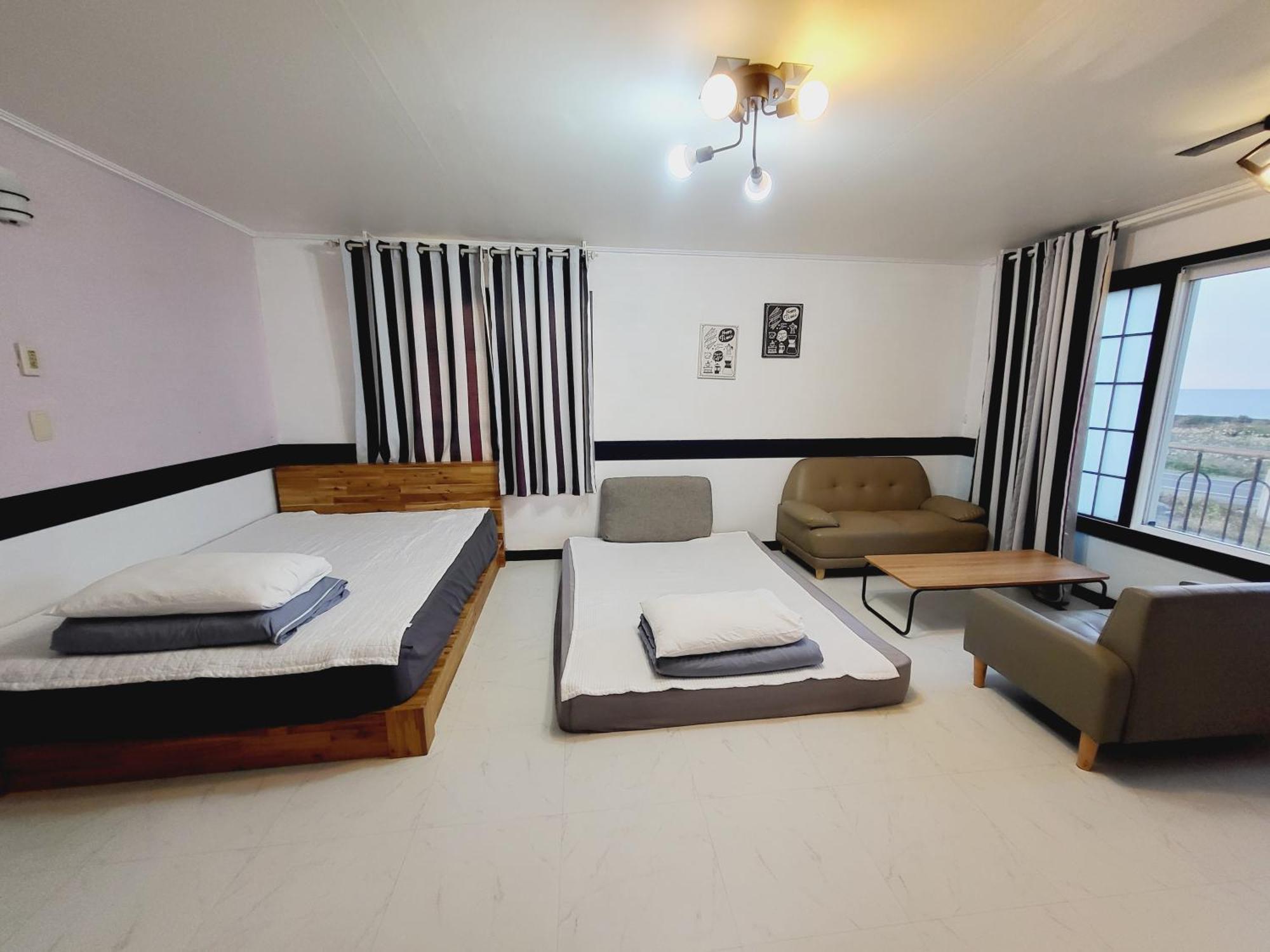 Morning Beach Pension Чеджудо Экстерьер фото